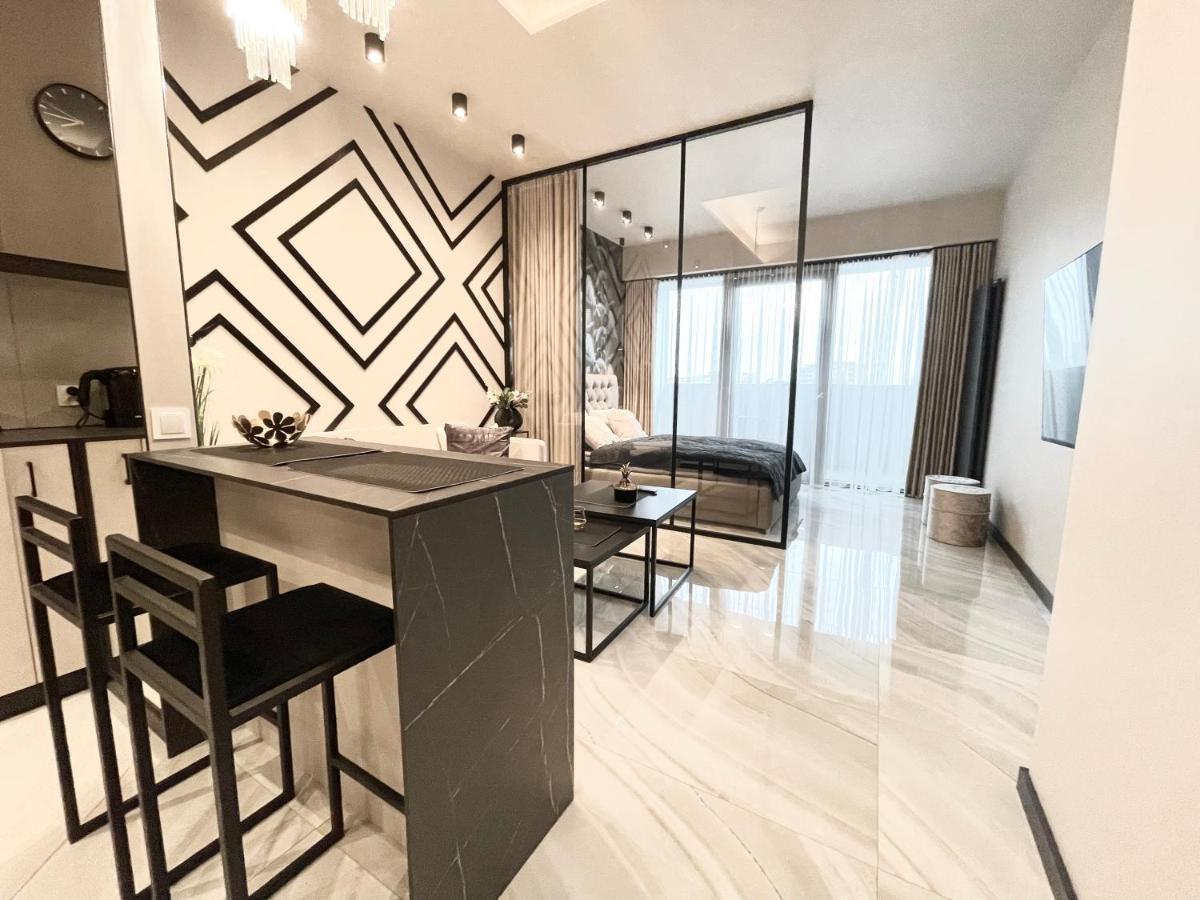 Apartament Elegance Hanza Tower Щецин Экстерьер фото